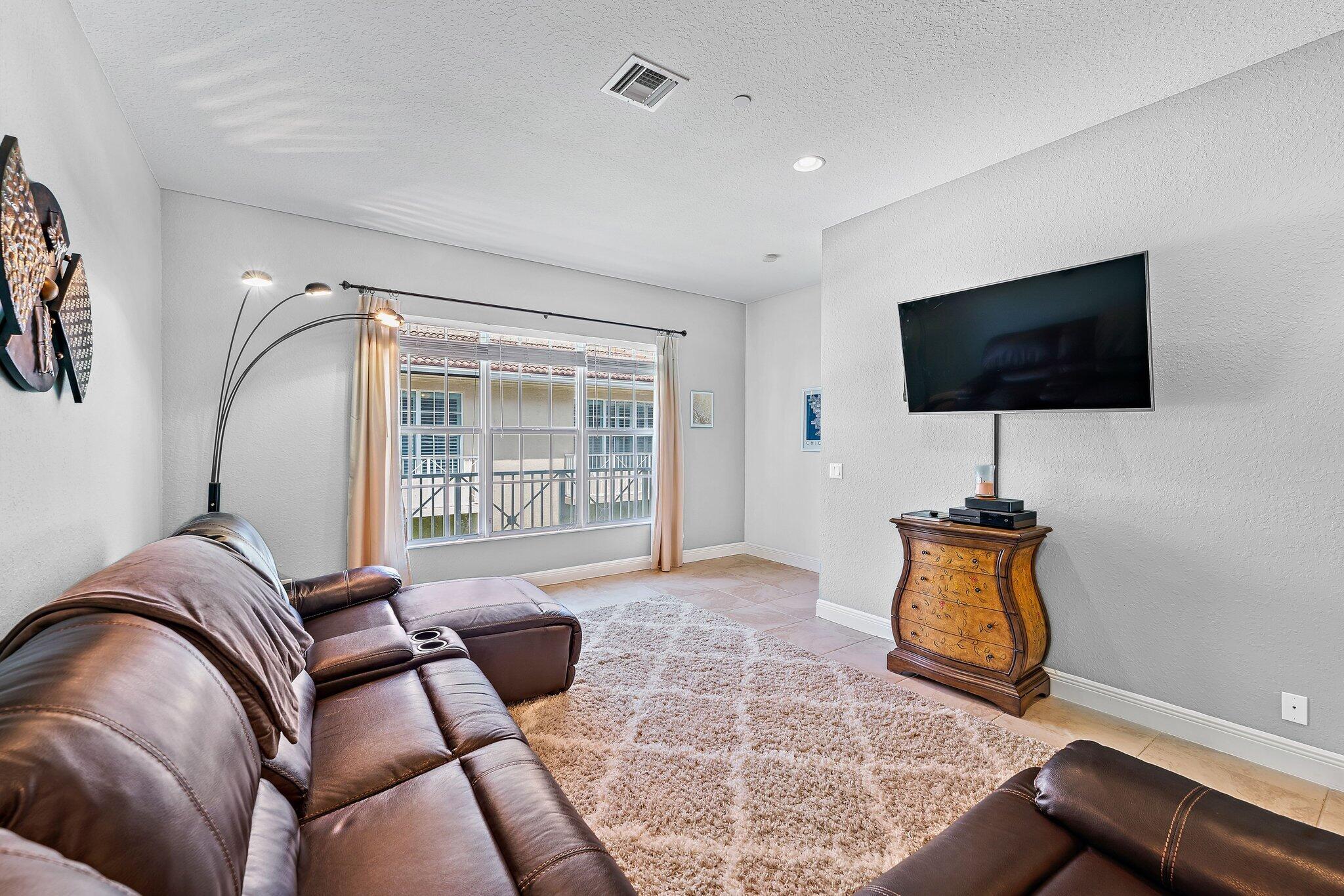 4808 Sawgrass Breeze Drive