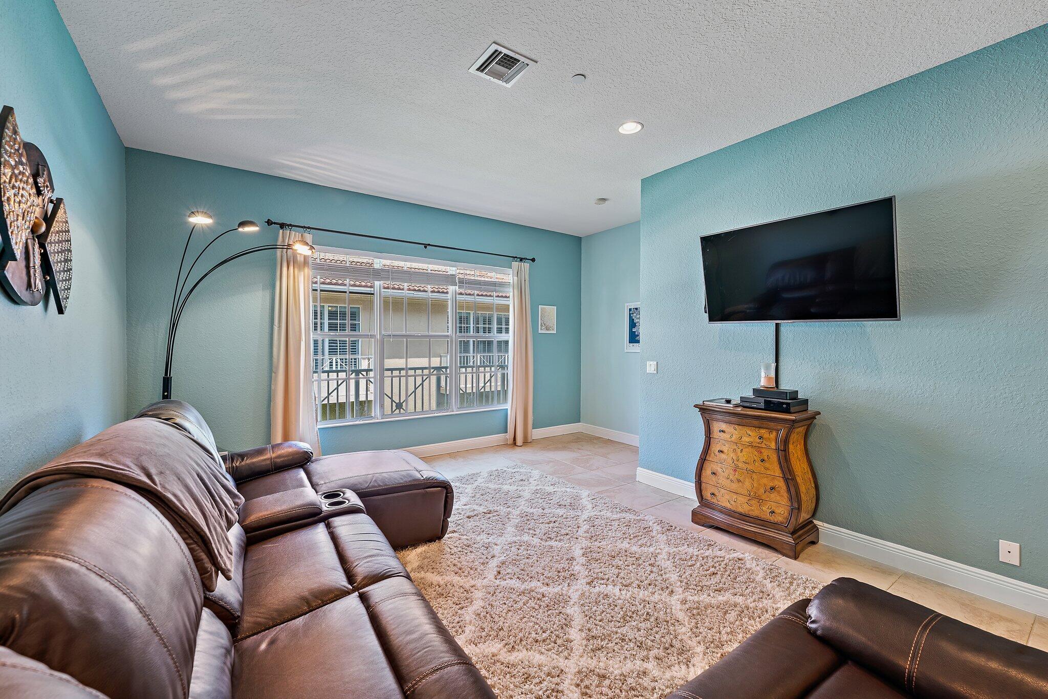 4808 Sawgrass Breeze Drive