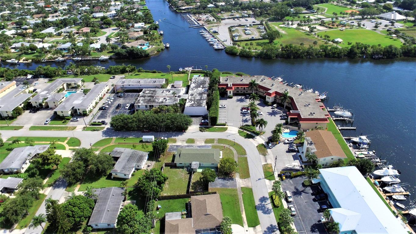 714 Hummingbird Way E