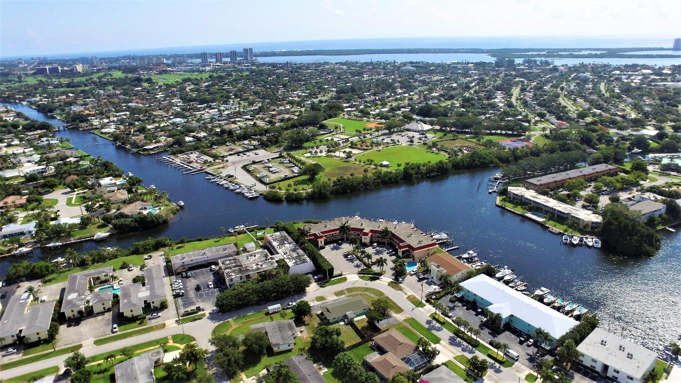 714 Hummingbird Way E