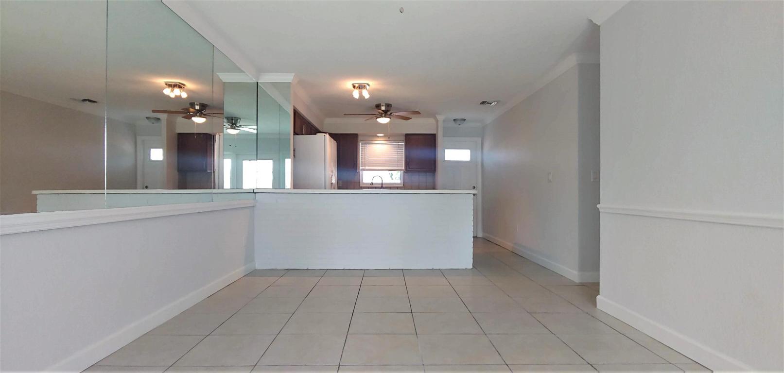 714 Hummingbird Way E