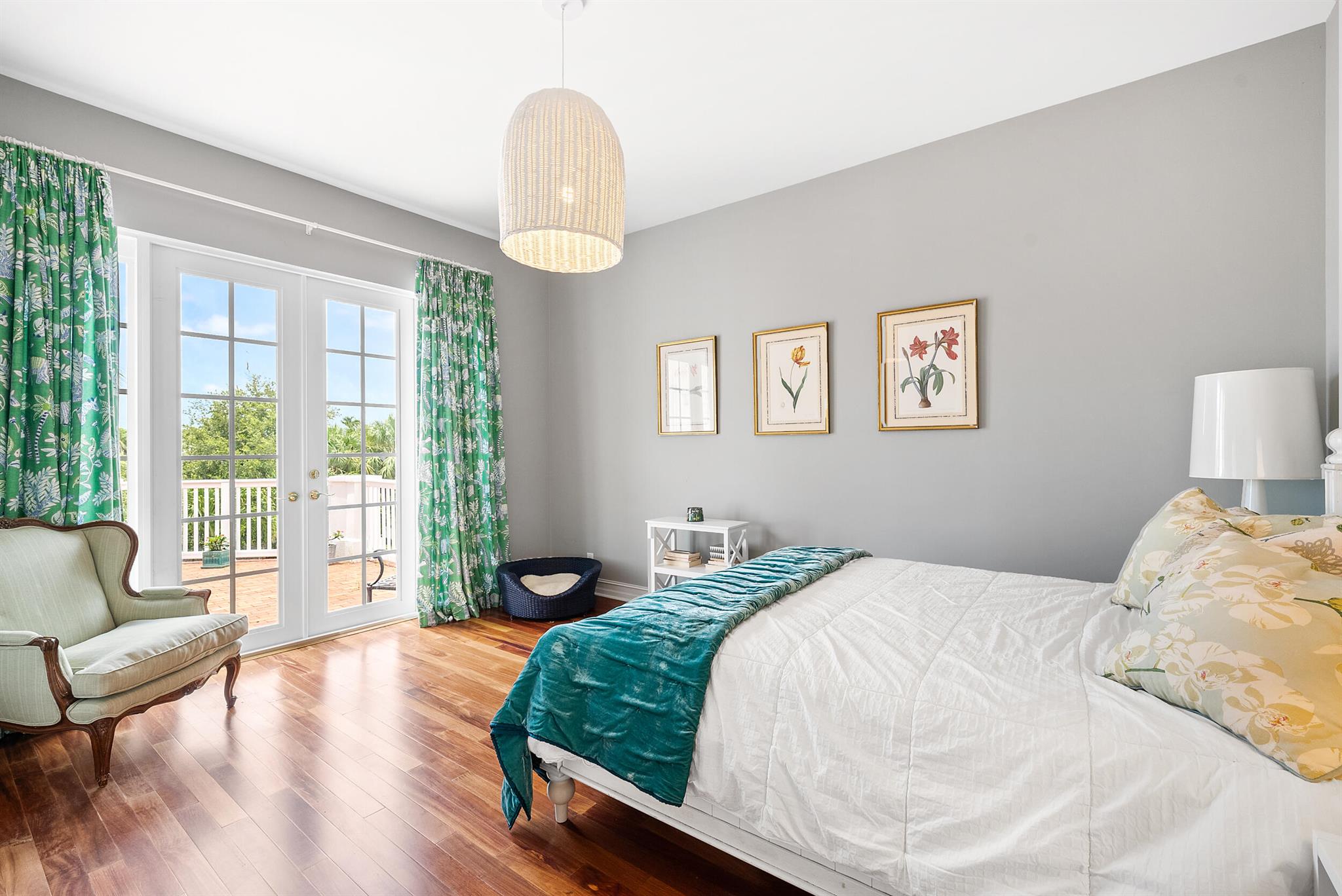 831 Country Club Drive