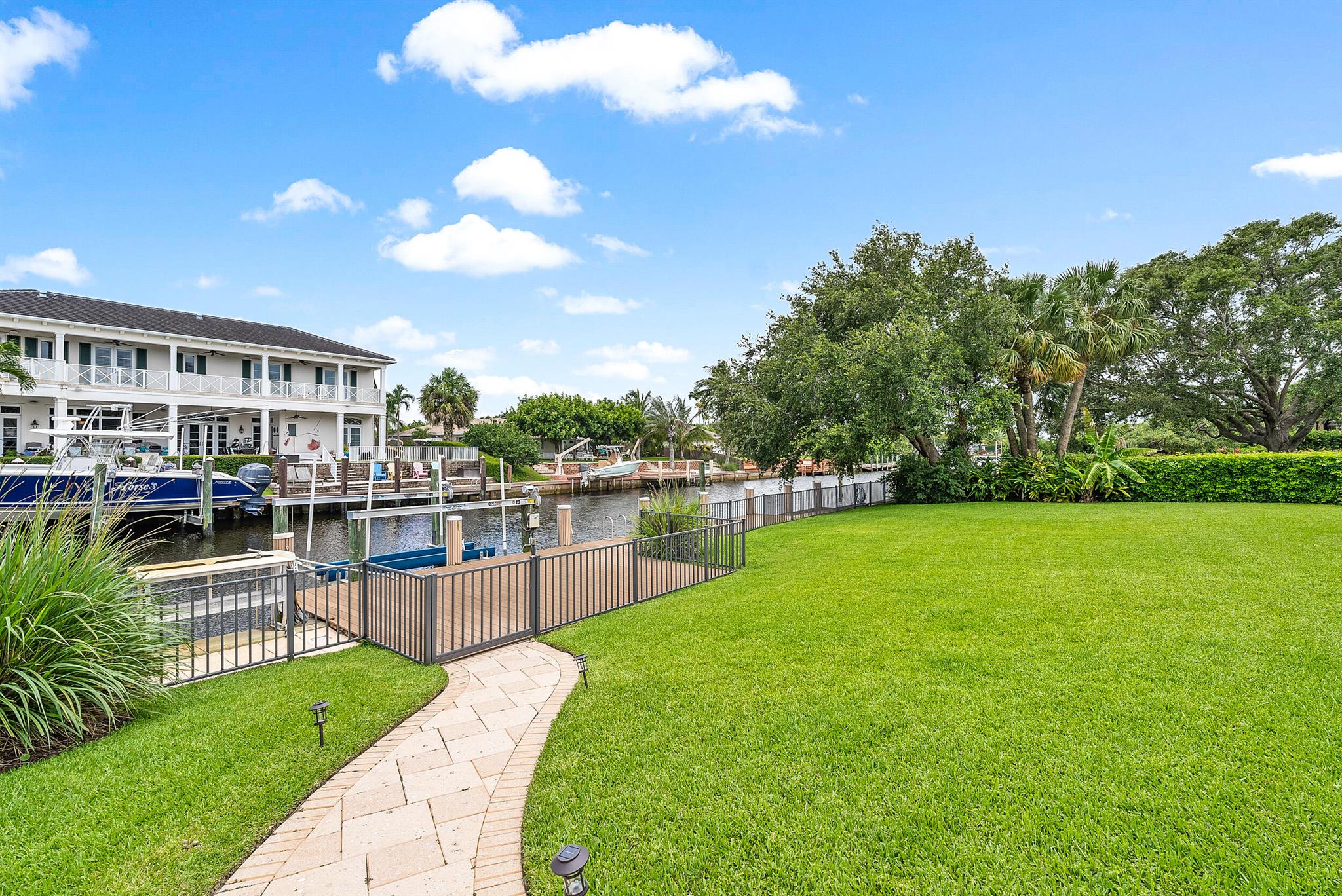 831 Country Club Drive