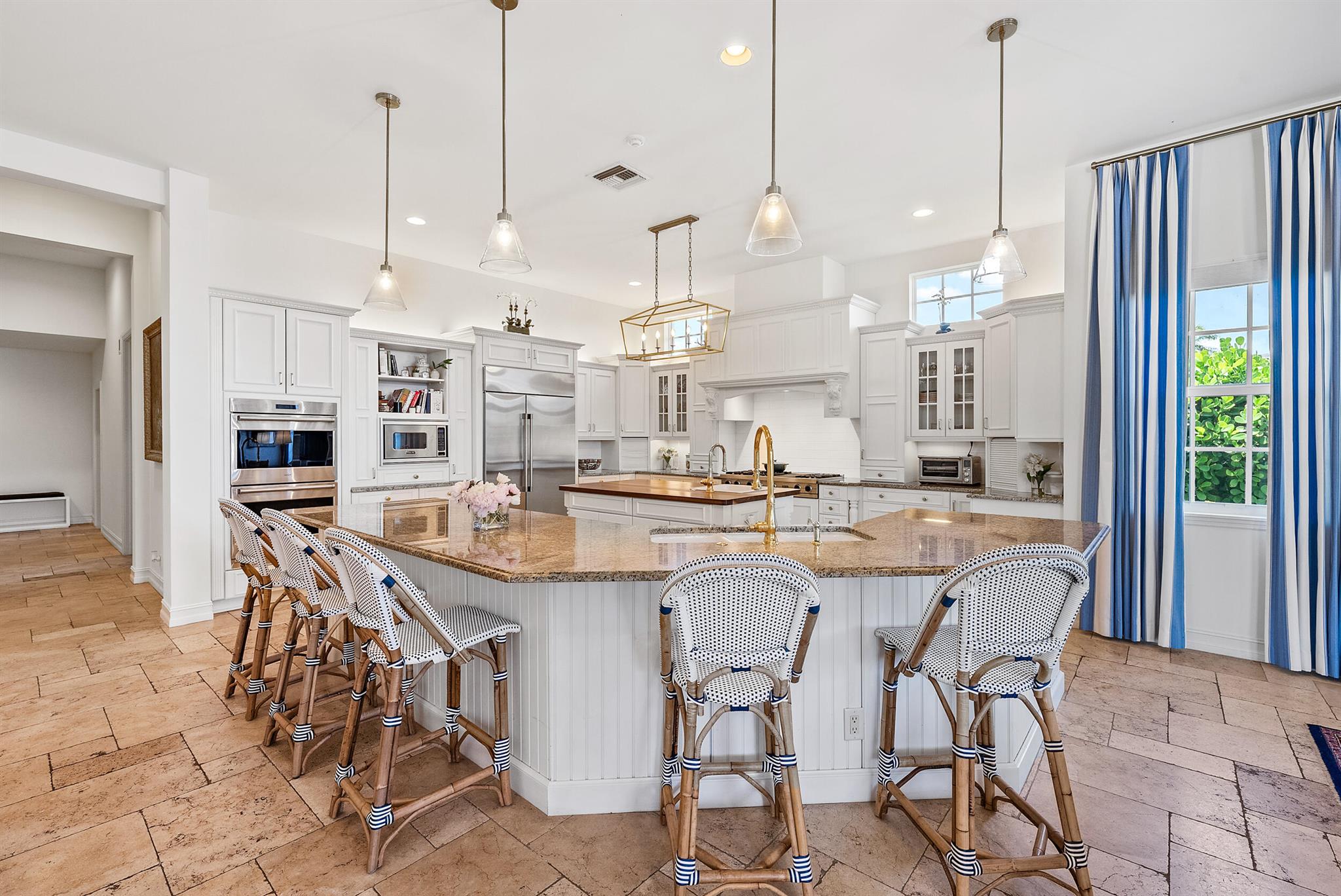 831 Country Club Drive