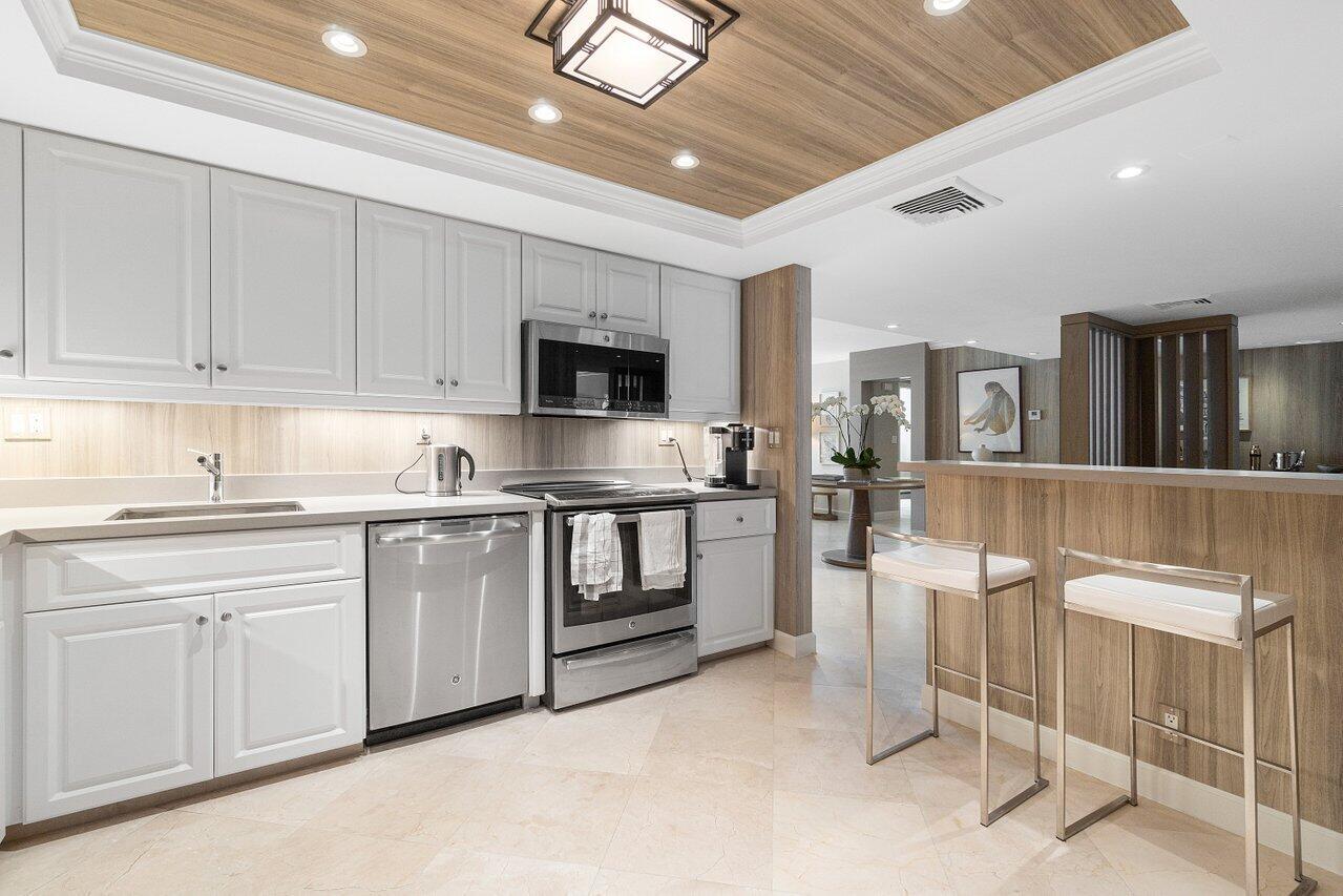 2784 S Ocean Boulevard 302 N