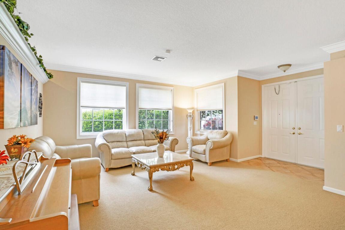 9048 Alexandra Circle