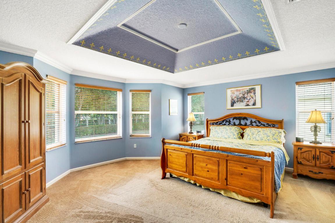 9048 Alexandra Circle