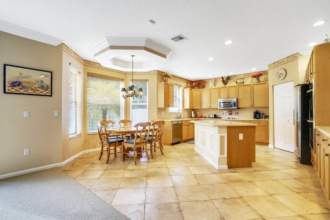 9048 Alexandra Circle