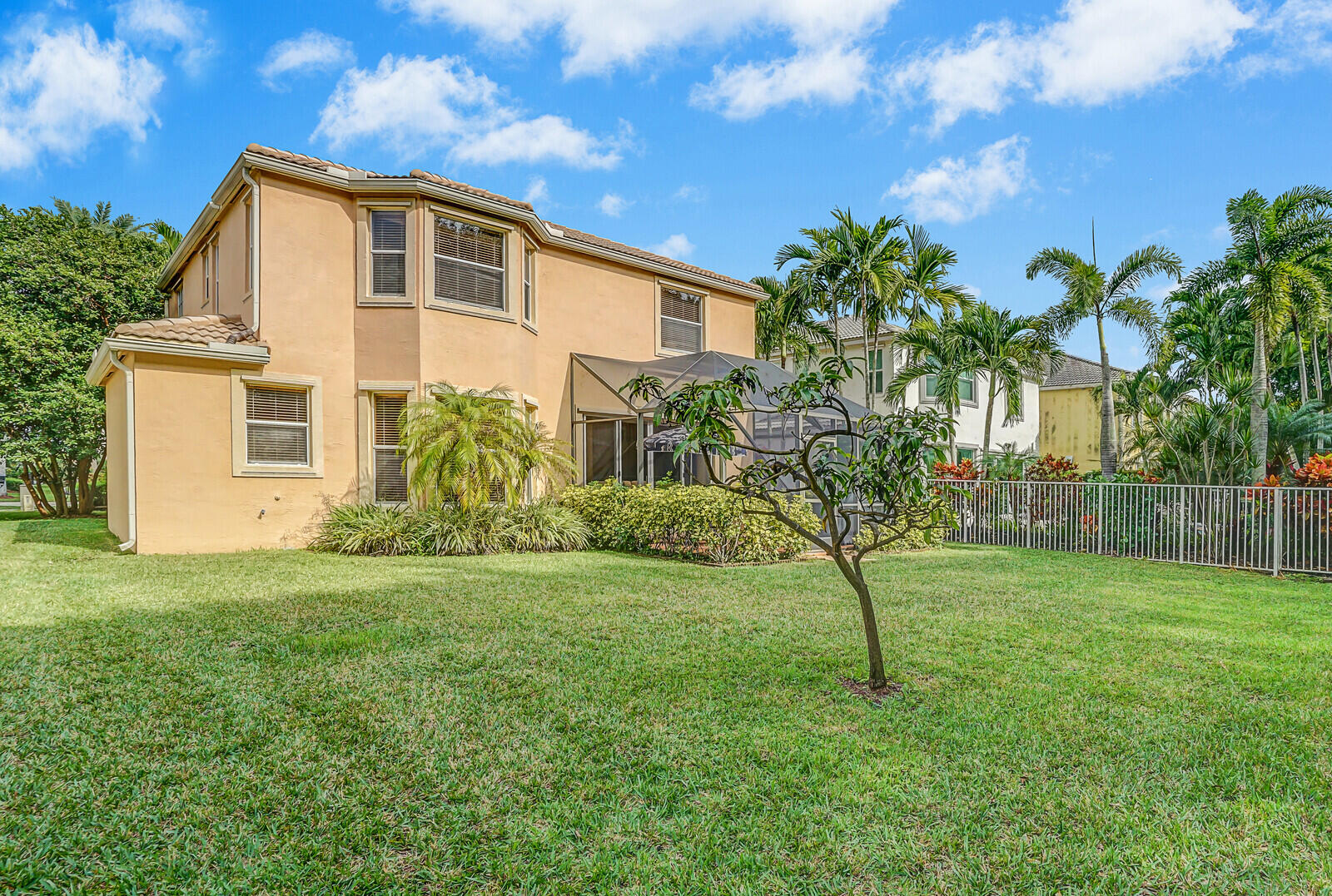 9048 Alexandra Circle