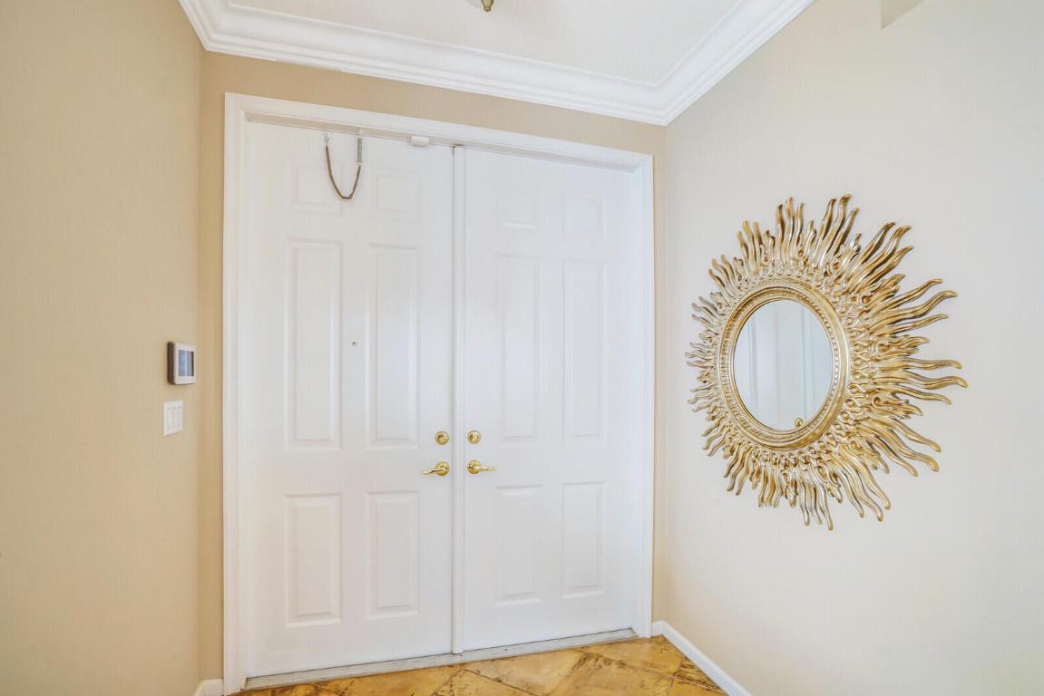 9048 Alexandra Circle