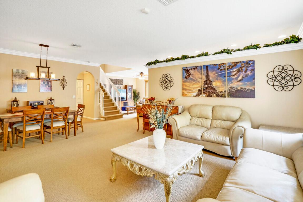 9048 Alexandra Circle