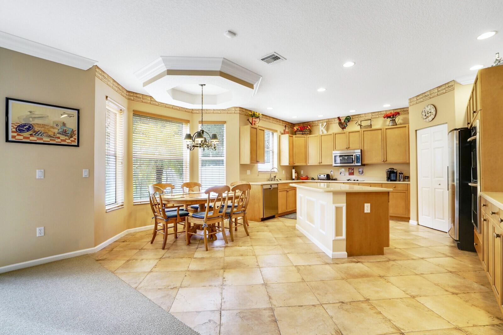 9048 Alexandra Circle