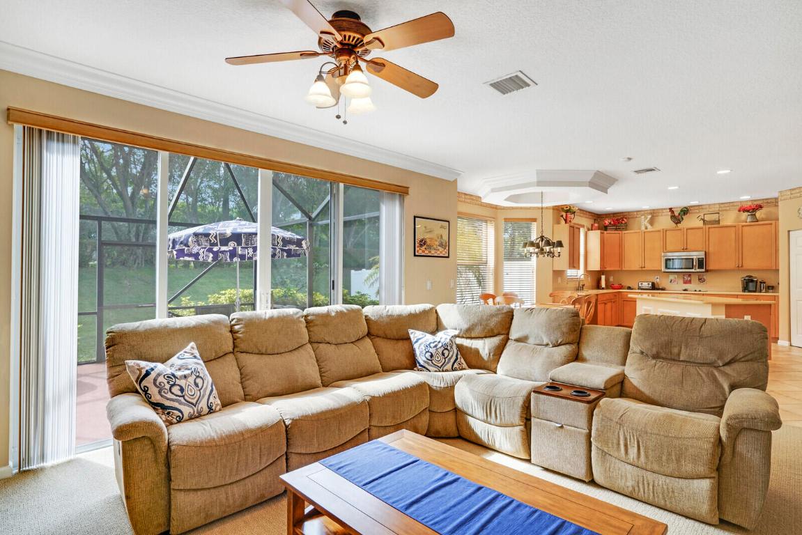 9048 Alexandra Circle