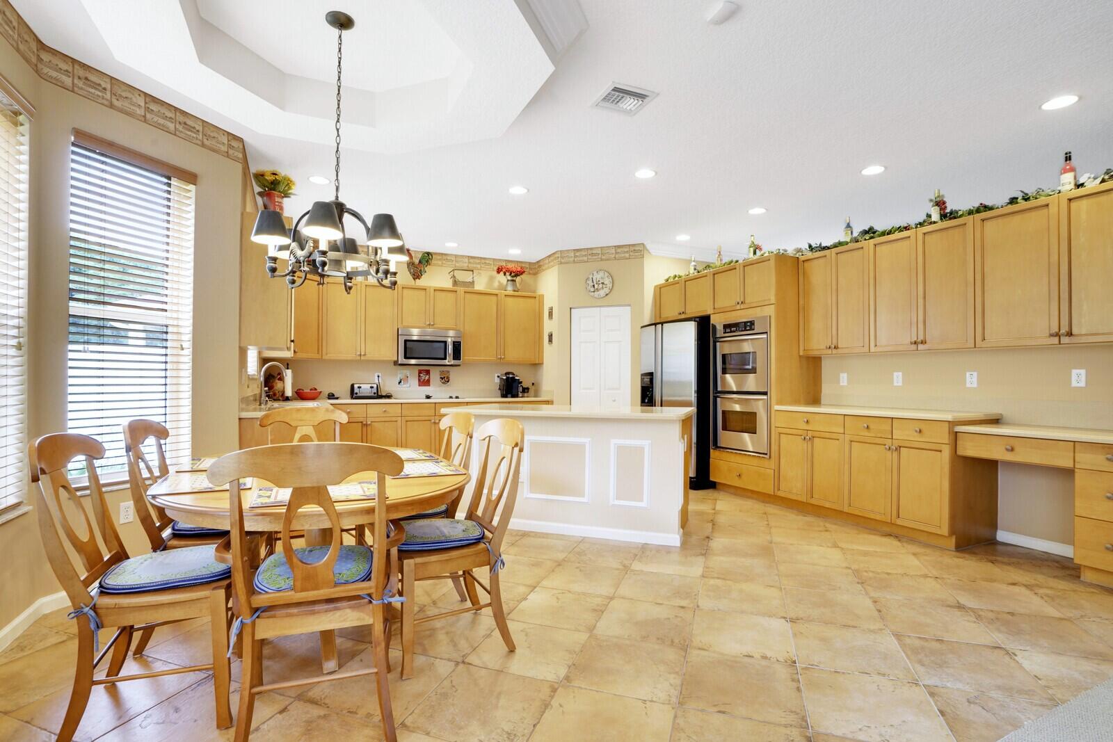 9048 Alexandra Circle