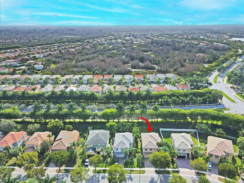 9048 Alexandra Circle