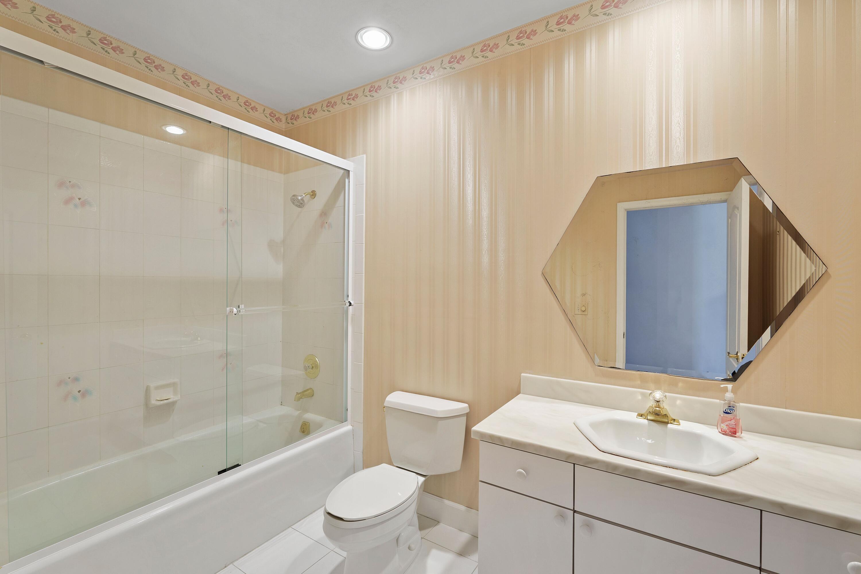 18385 SE Village Circle