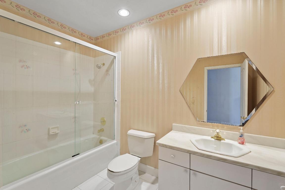 18385 SE Village Circle