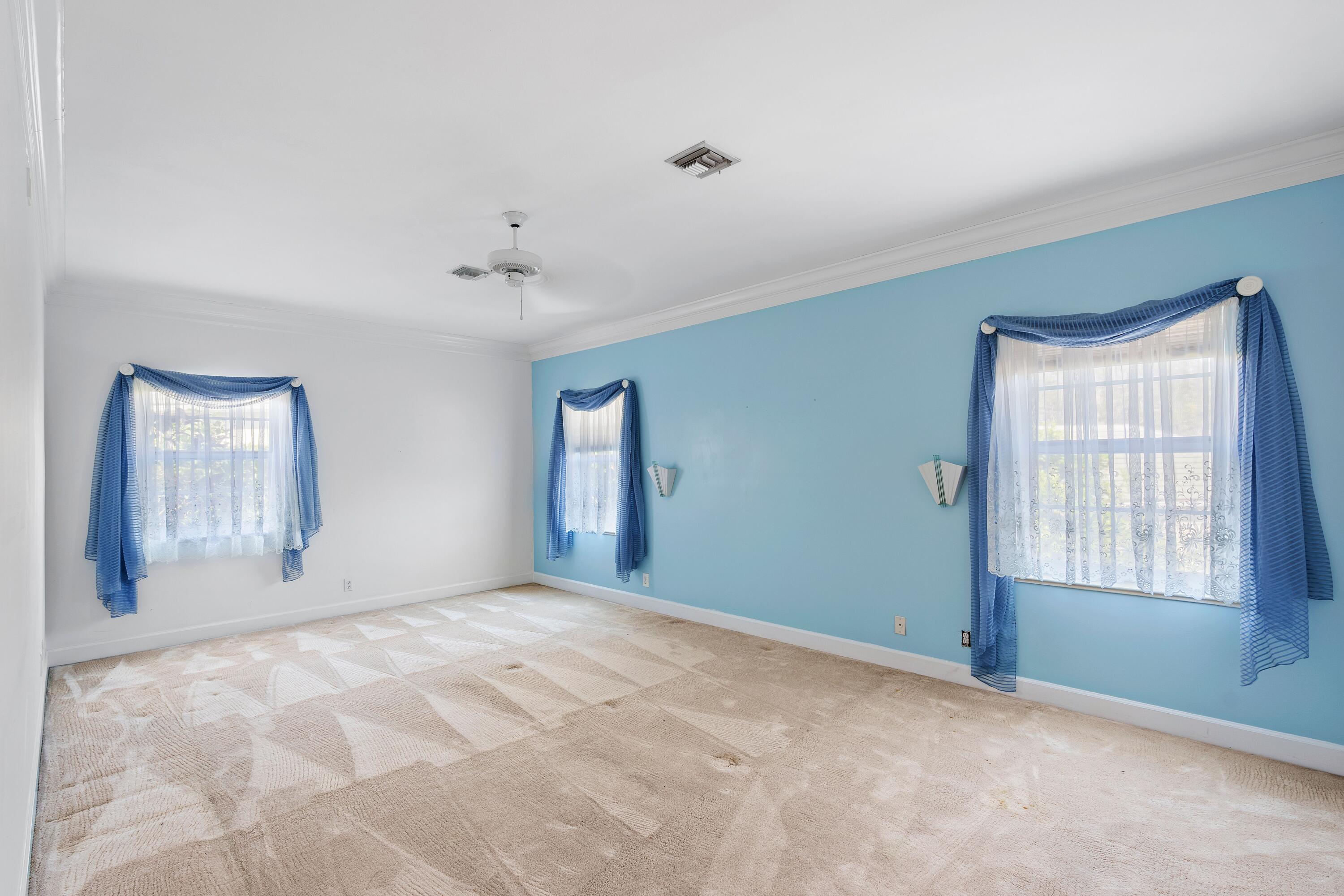 18385 SE Village Circle