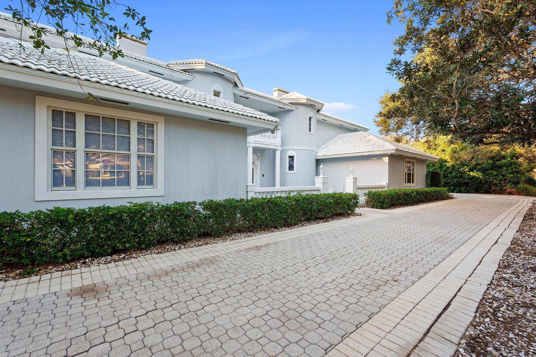 18385 SE Village Circle