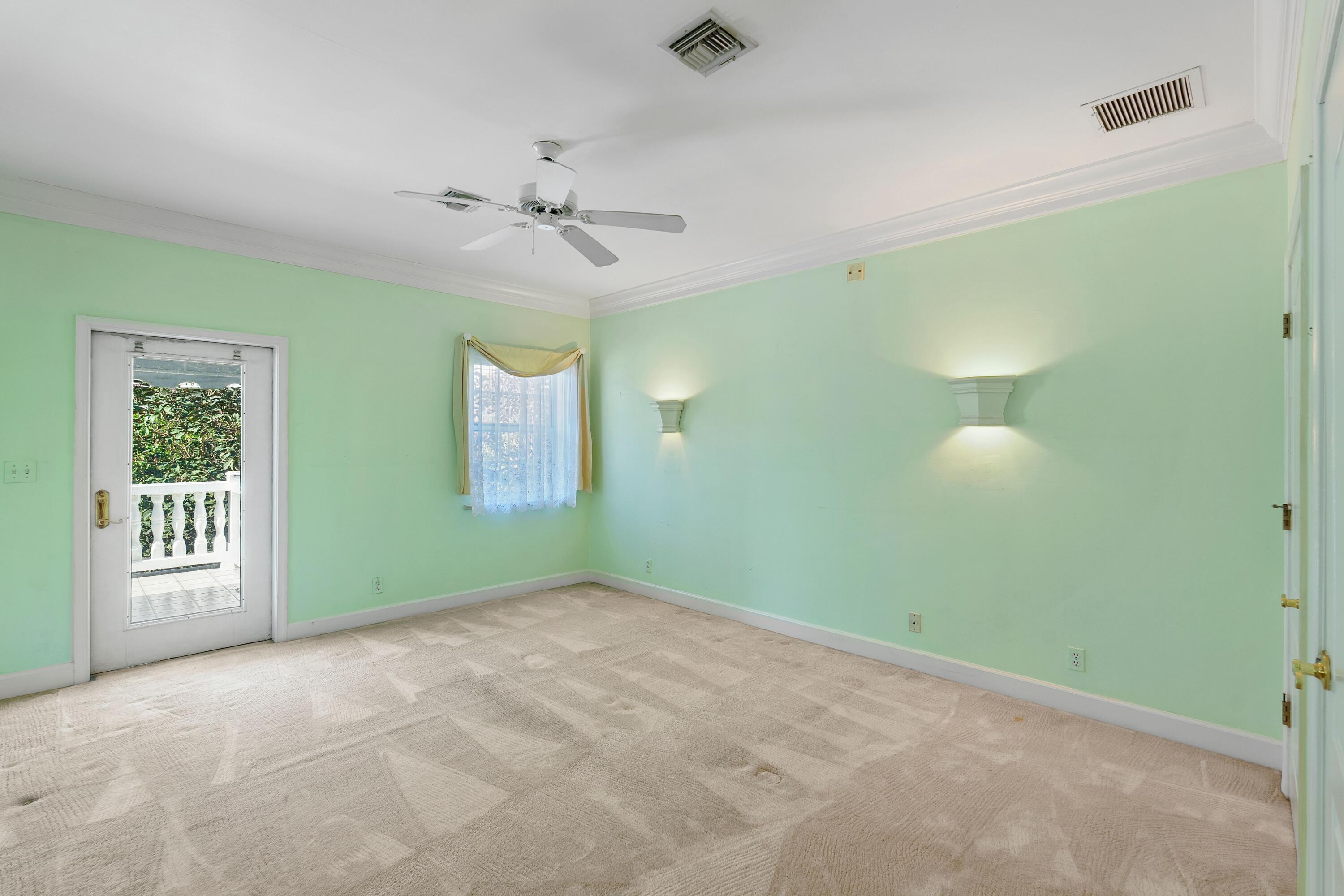 18385 SE Village Circle