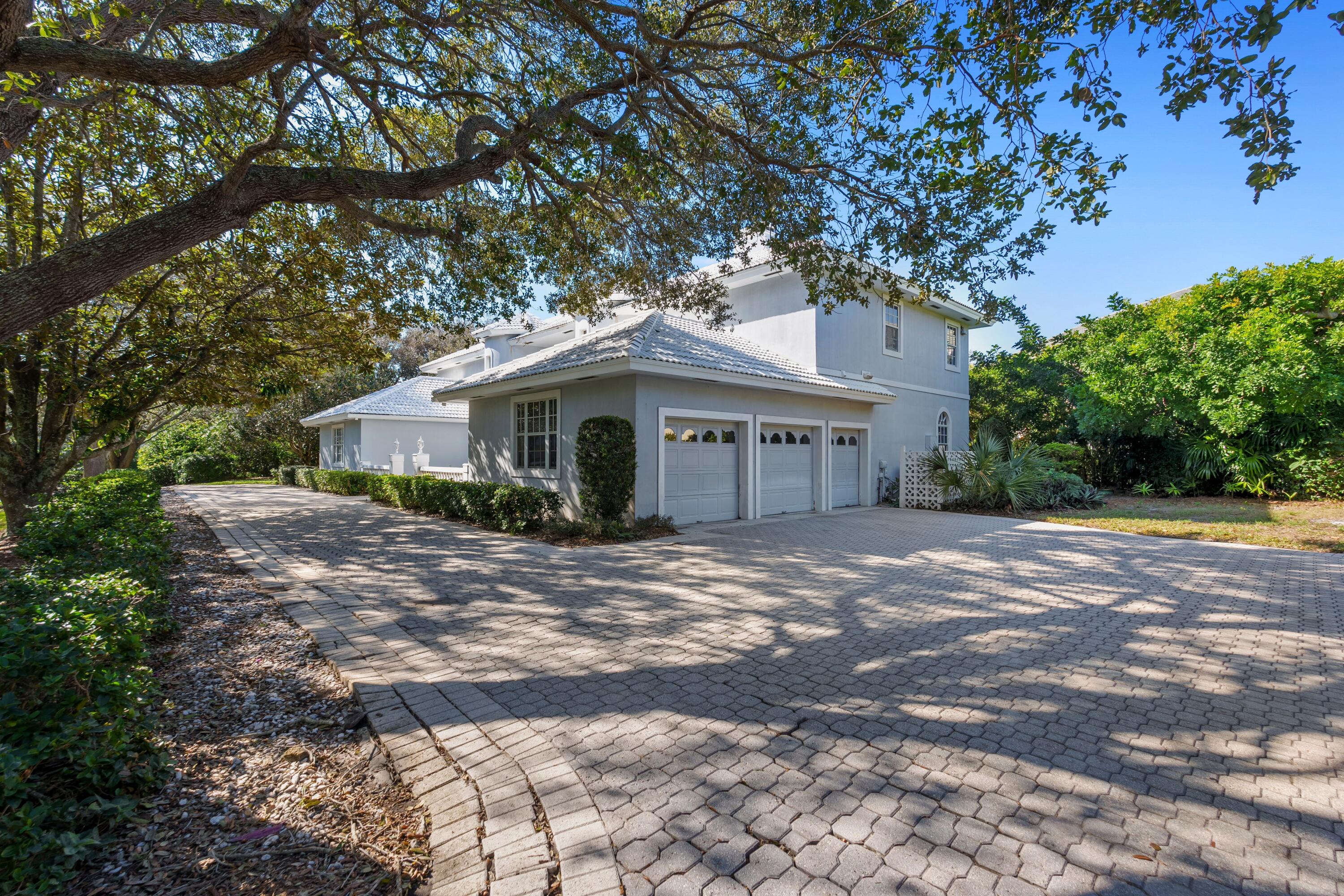 18385 SE Village Circle