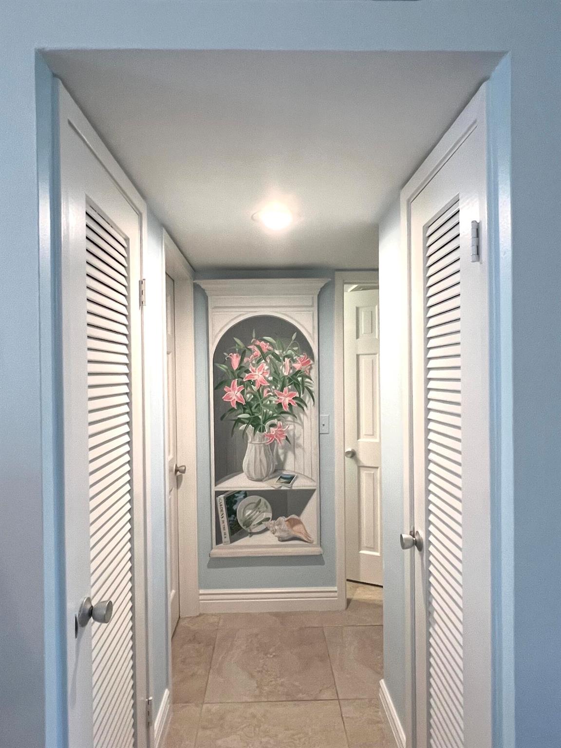 139 Sunrise Avenue 204