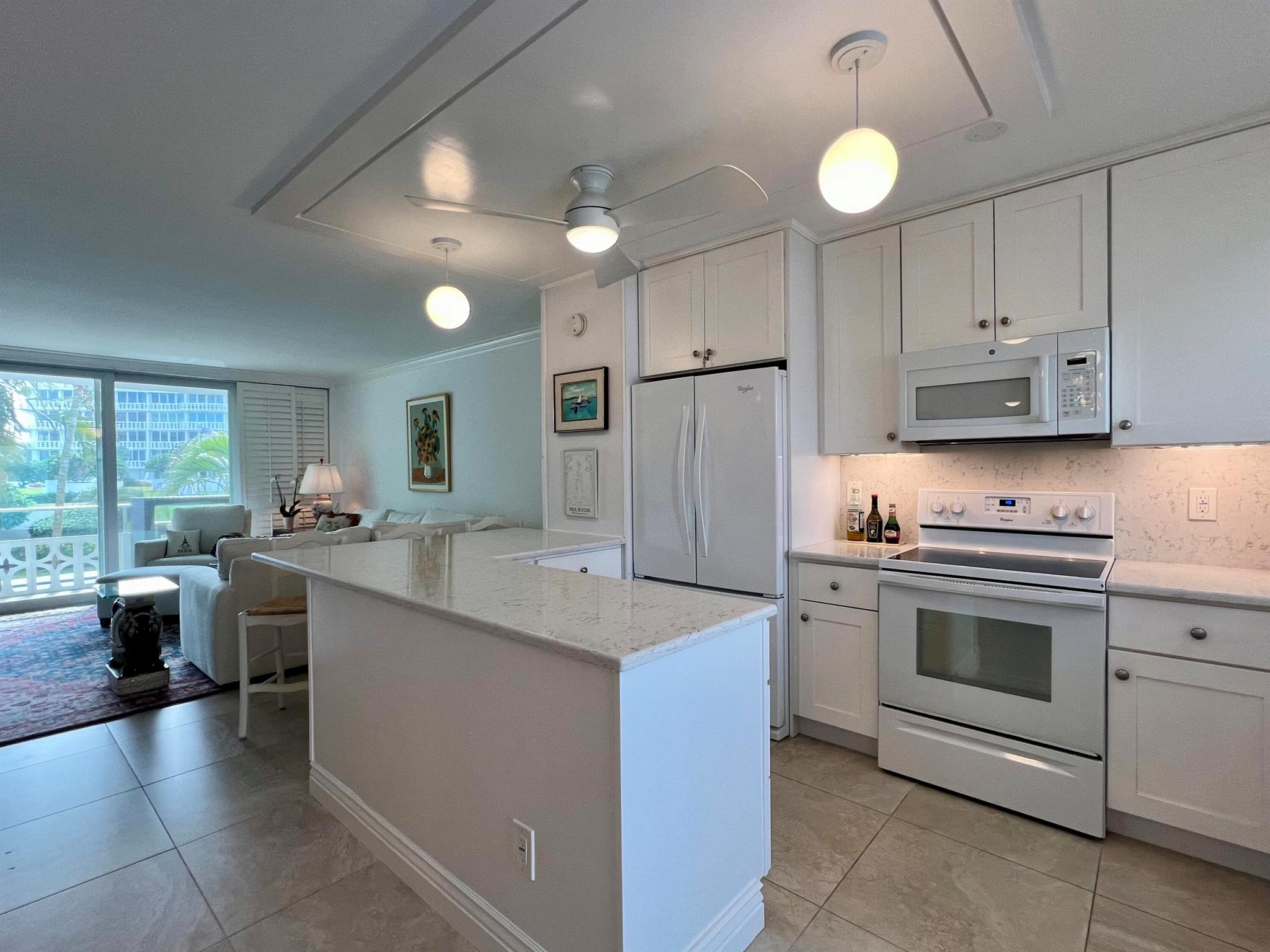 139 Sunrise Avenue 204