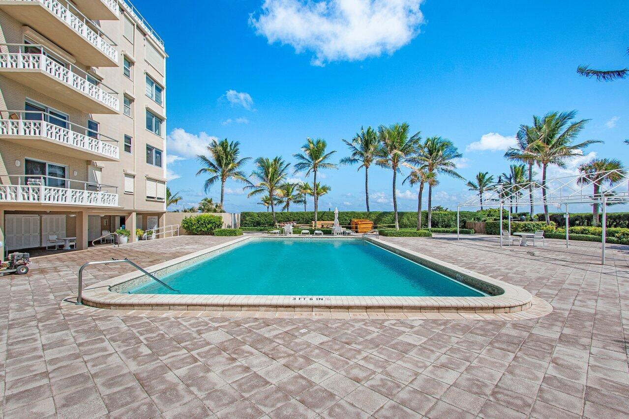 139 Sunrise Avenue 204