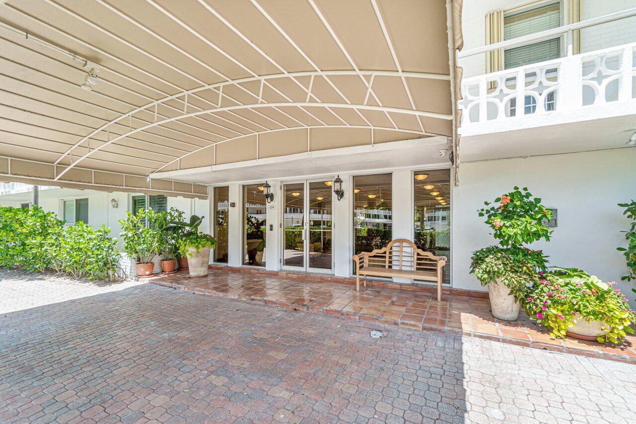 139 Sunrise Avenue 204