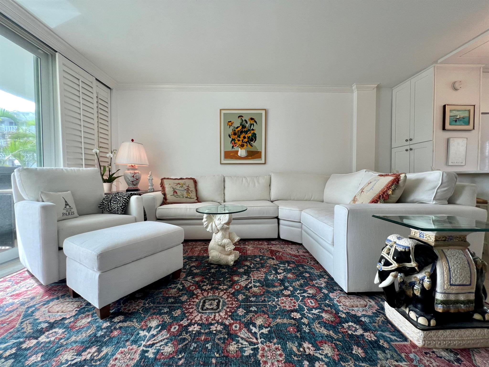 139 Sunrise Avenue 204