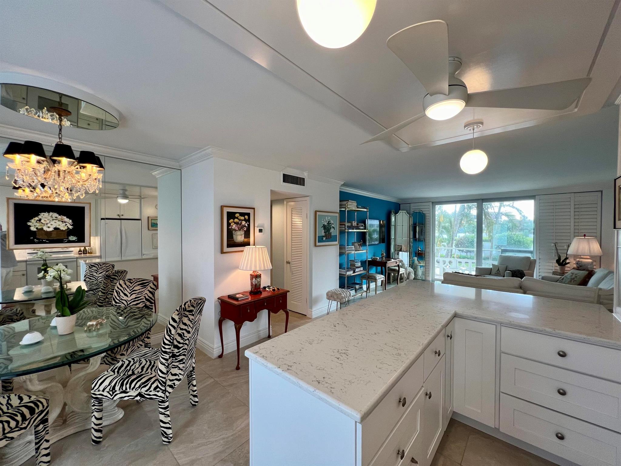 139 Sunrise Avenue 204