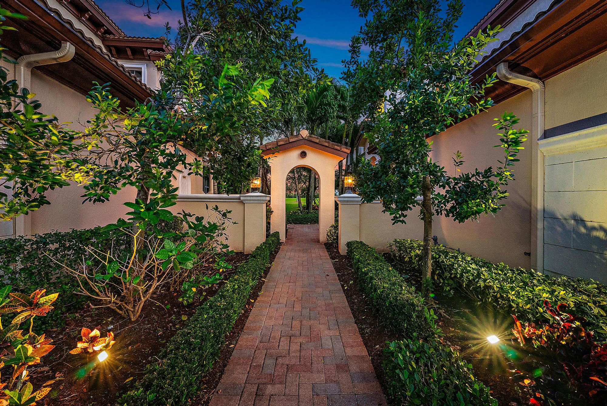 226 Tresana Boulevard 60