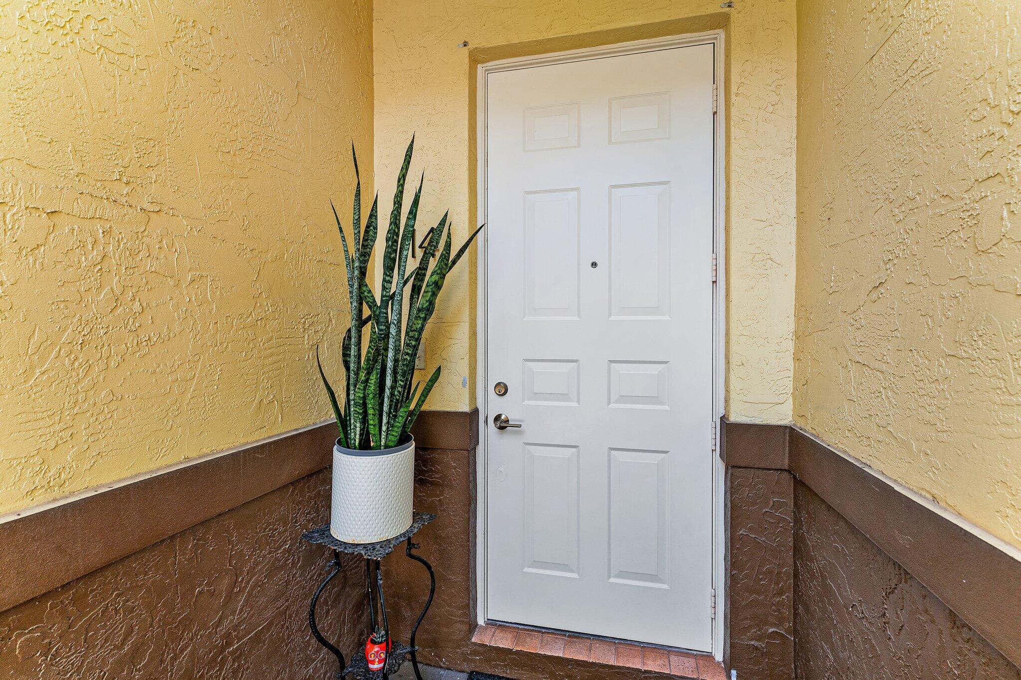 518 N Federal Highway 14