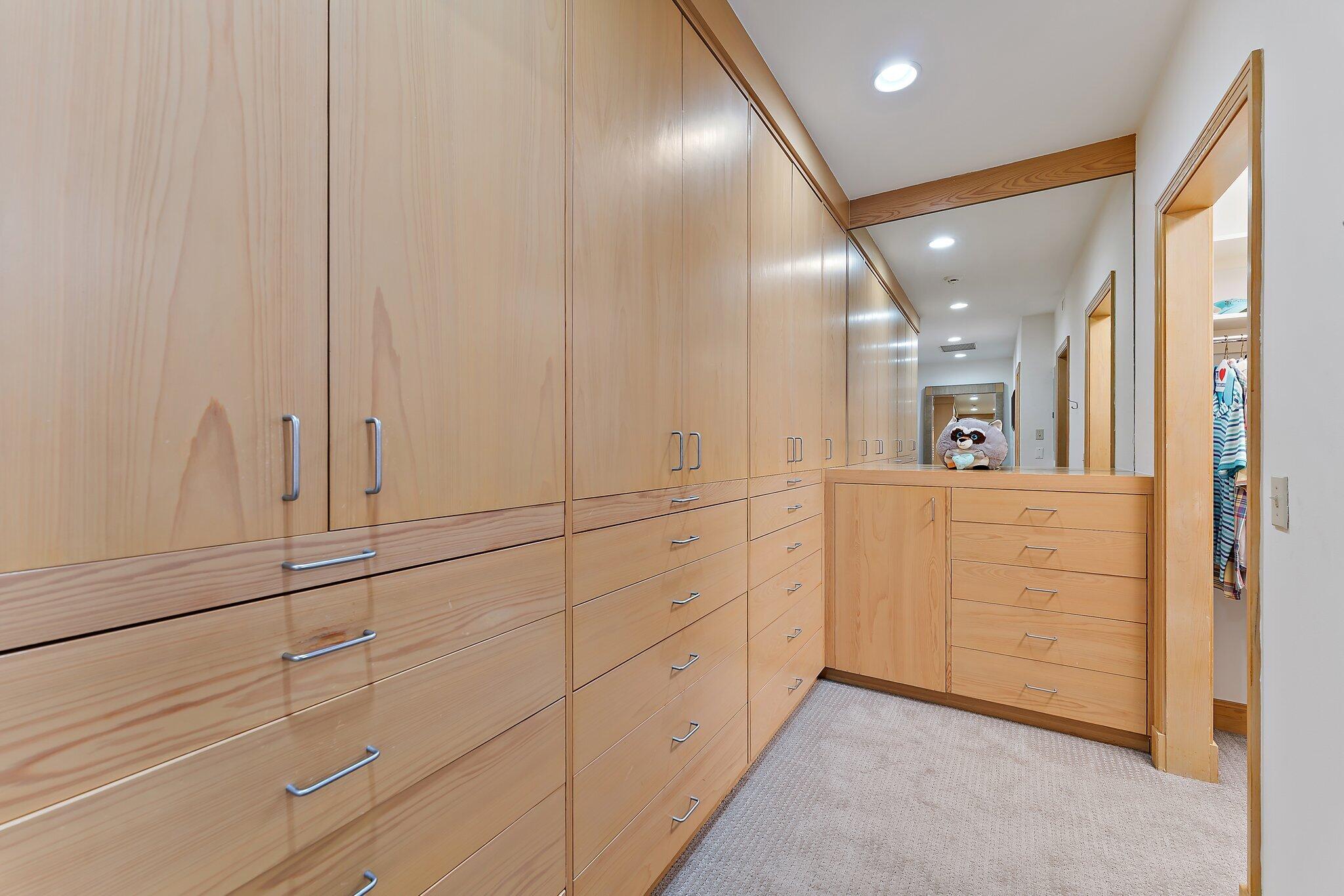 1454 Point Way