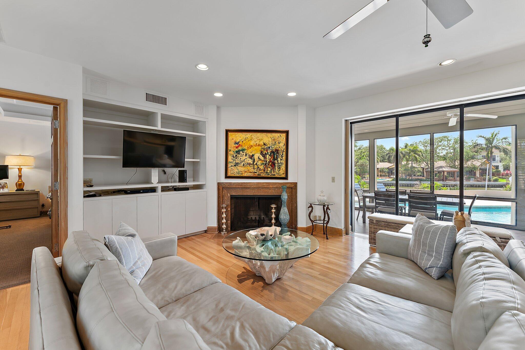 1454 Point Way