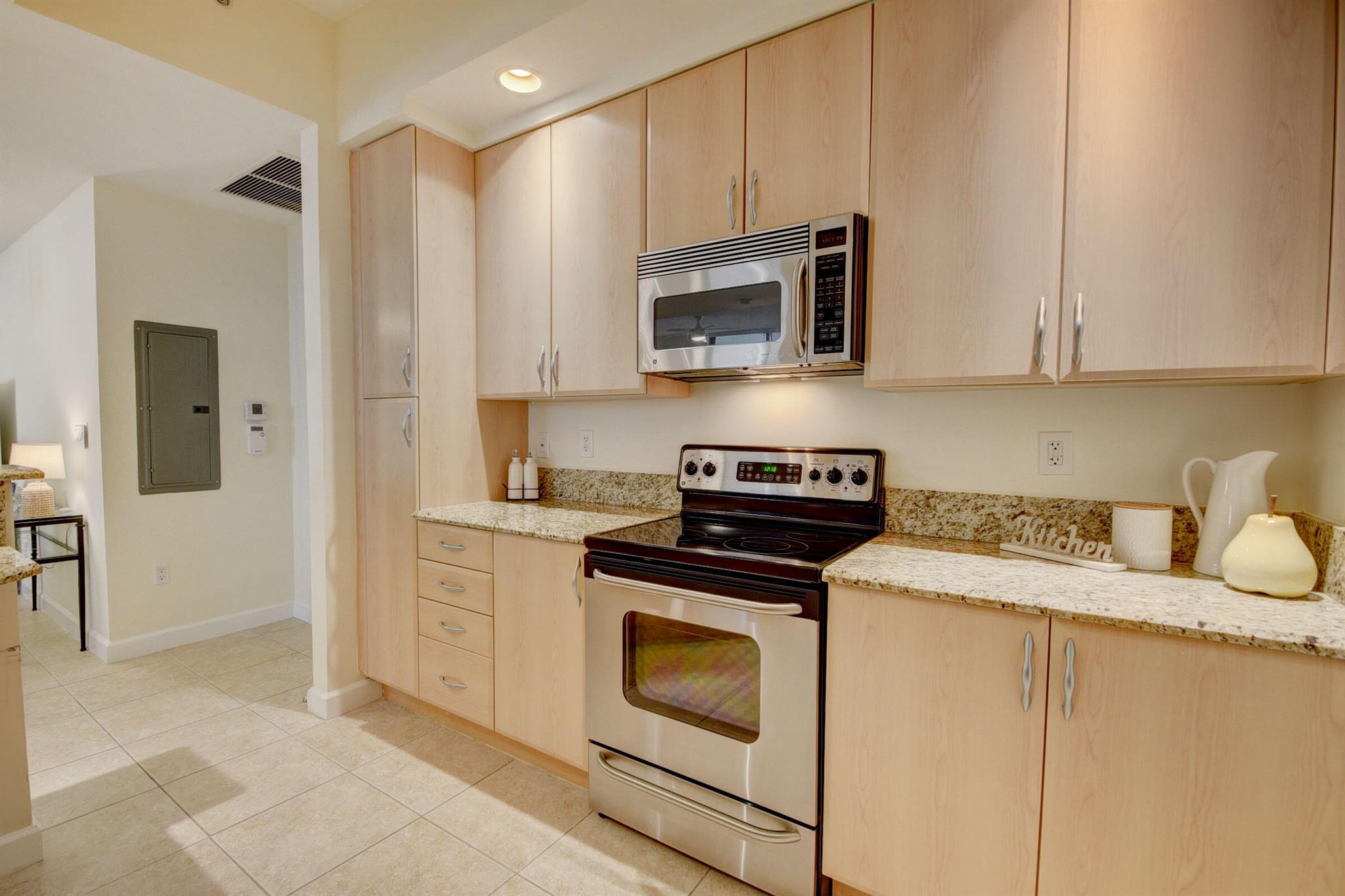 801 S Olive Avenue 1119