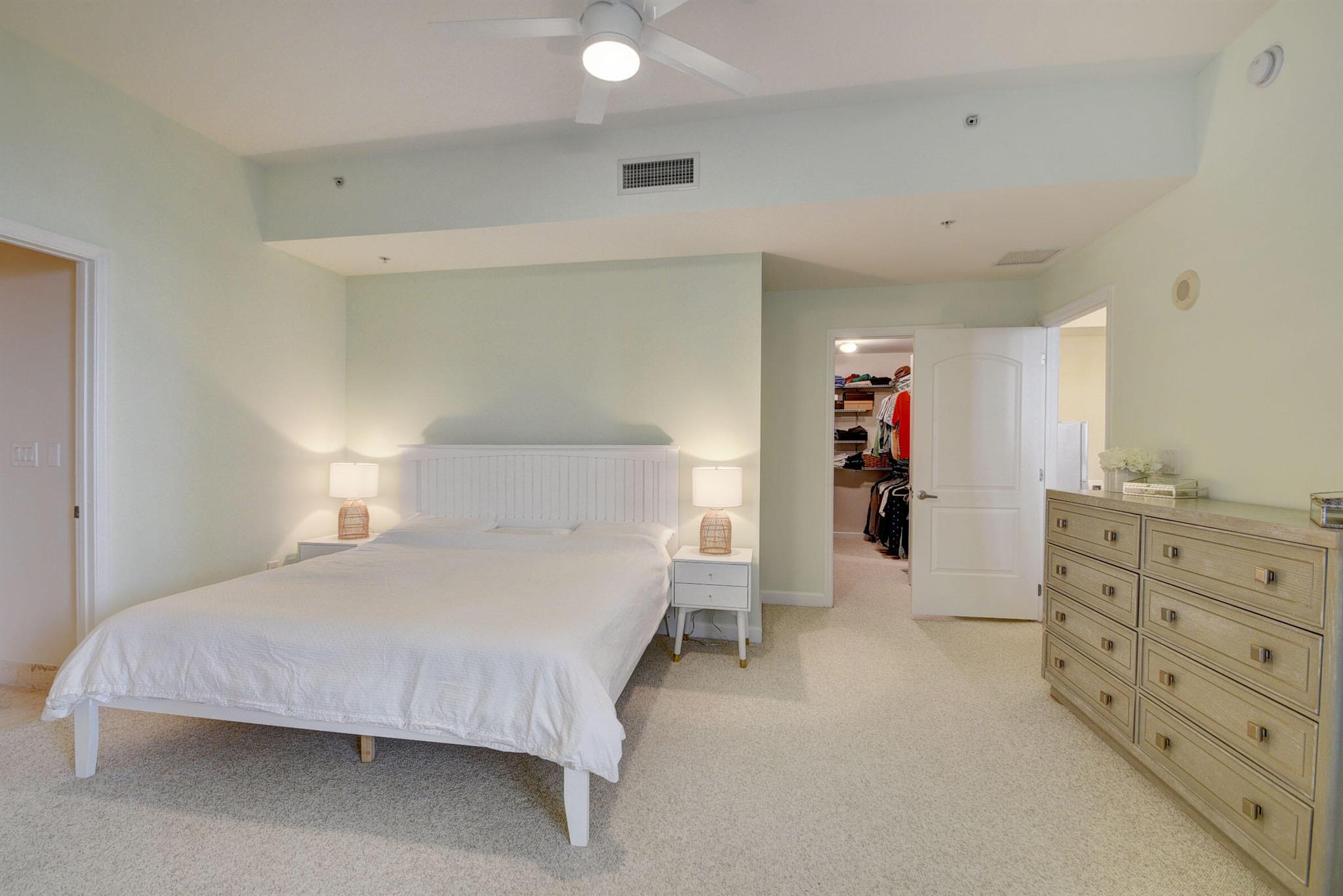 801 S Olive Avenue 1119