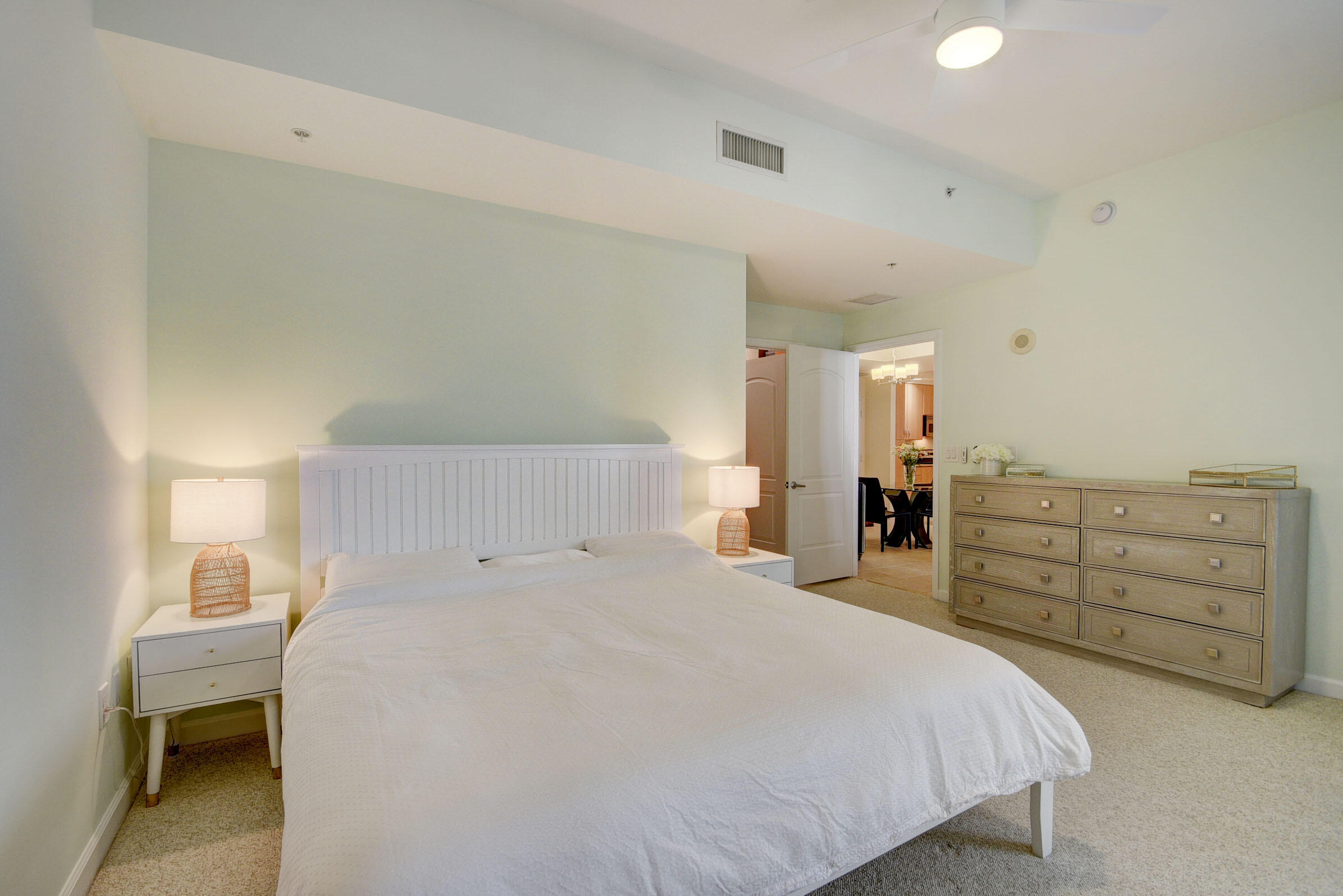 801 S Olive Avenue 1119