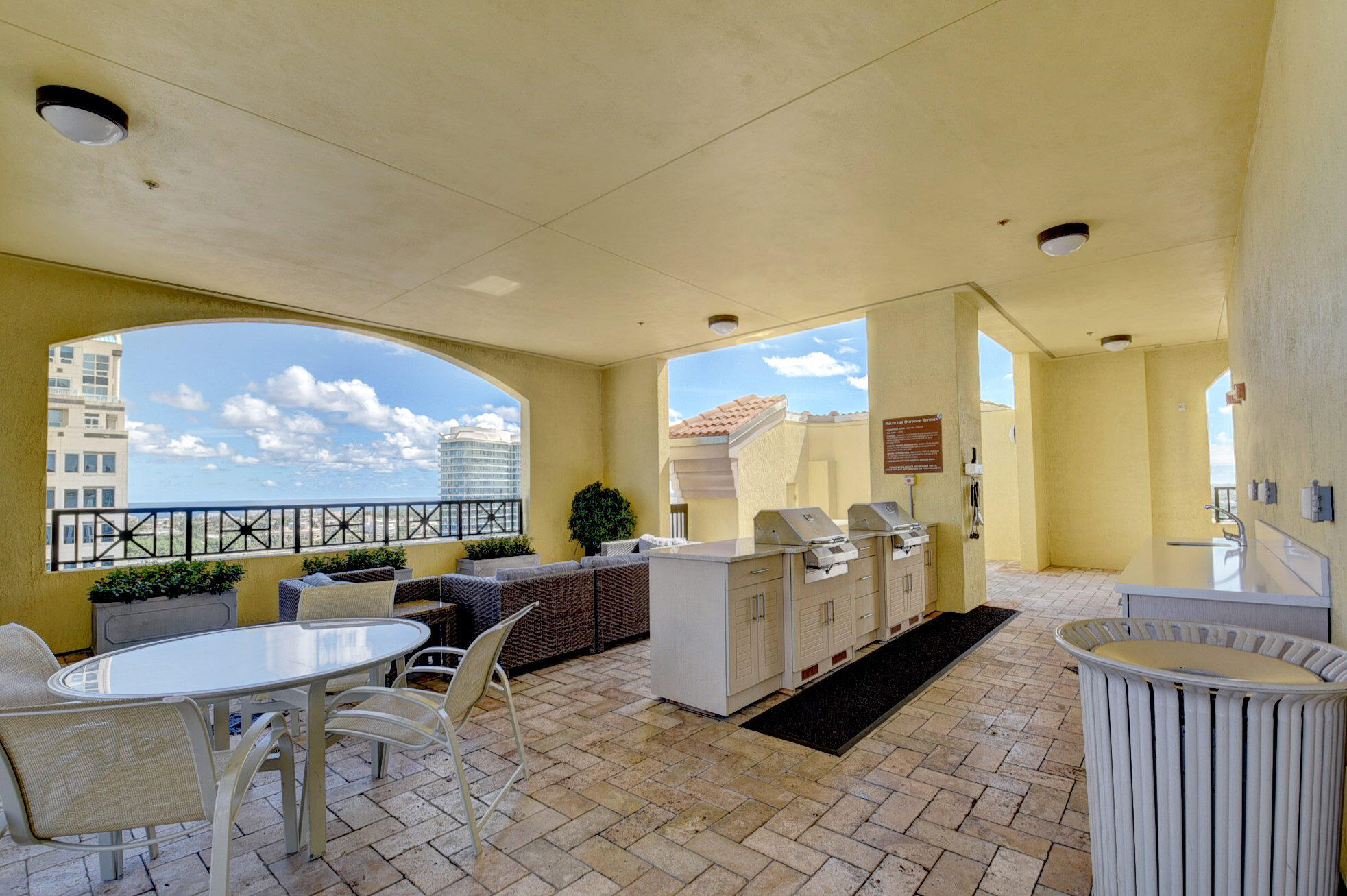 801 S Olive Avenue 1119