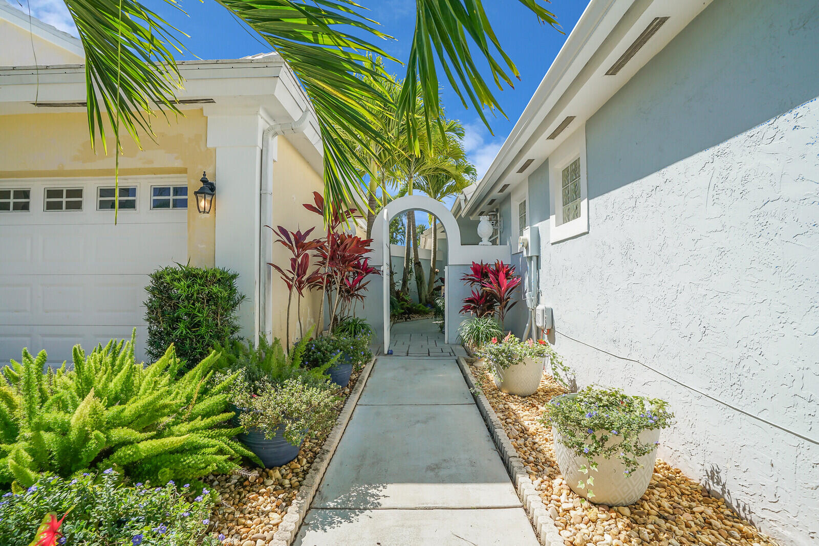 9112 Baybury Lane