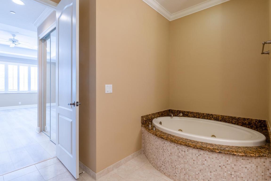 4803 Sawgrass Breeze Drive