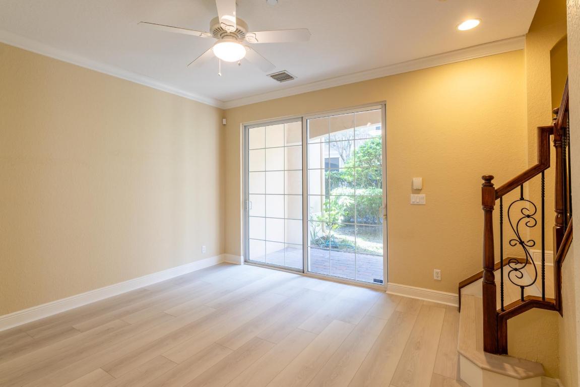 4803 Sawgrass Breeze Drive