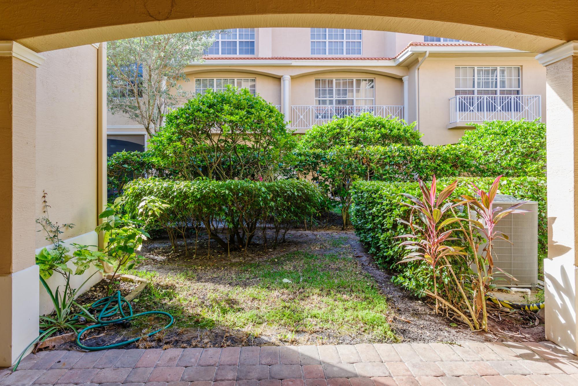 4803 Sawgrass Breeze Drive