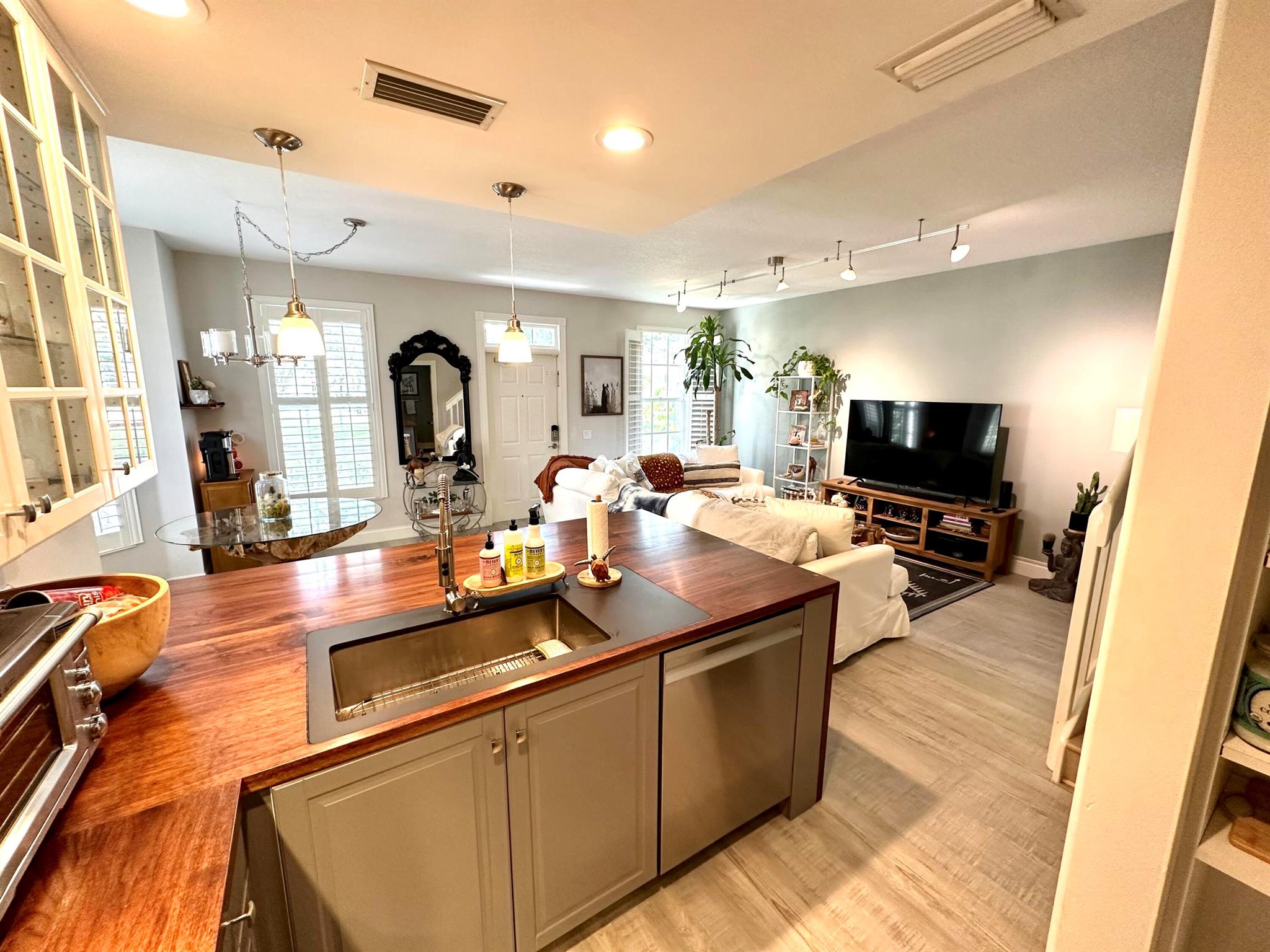 262 Iris Drive