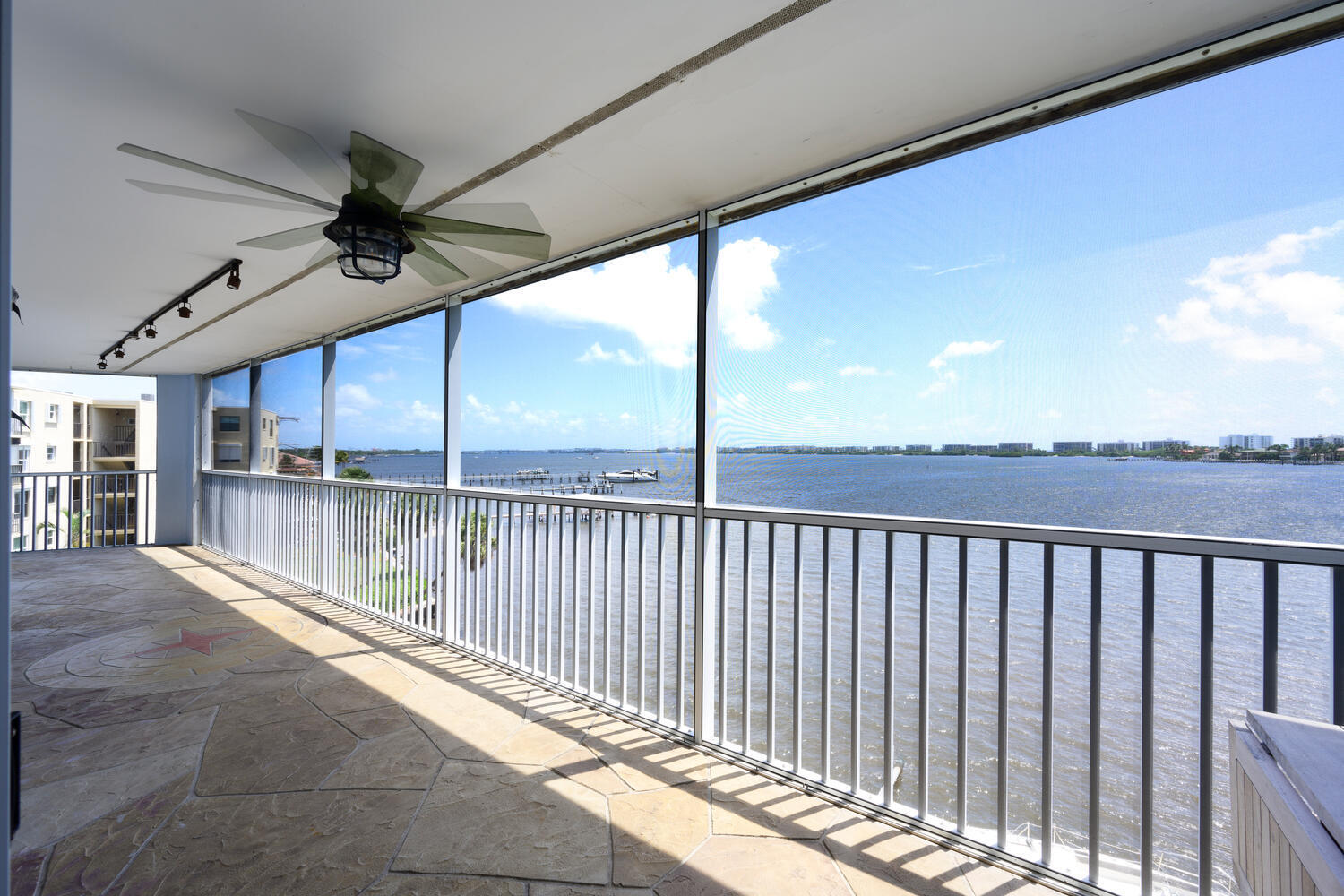 100 Waterway Drive S 407