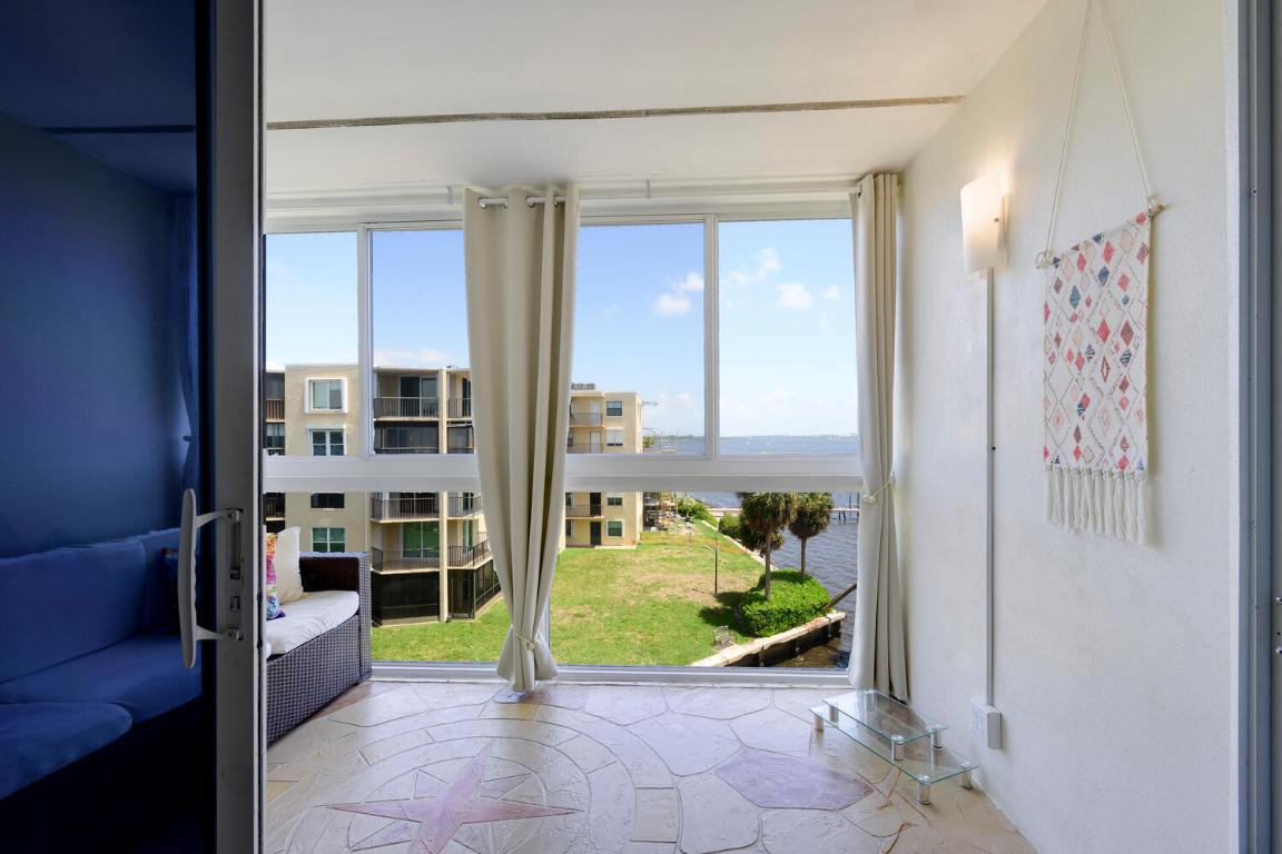 100 Waterway Drive S 407