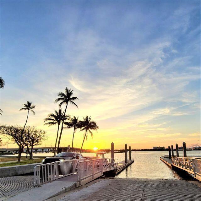 100 Waterway Drive S 407