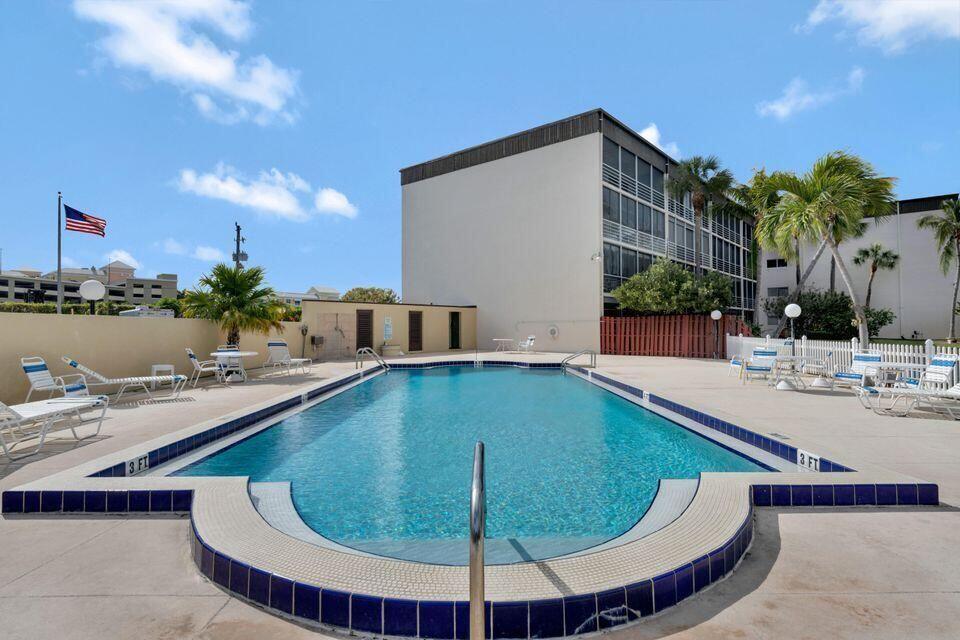 100 Waterway Drive S 407