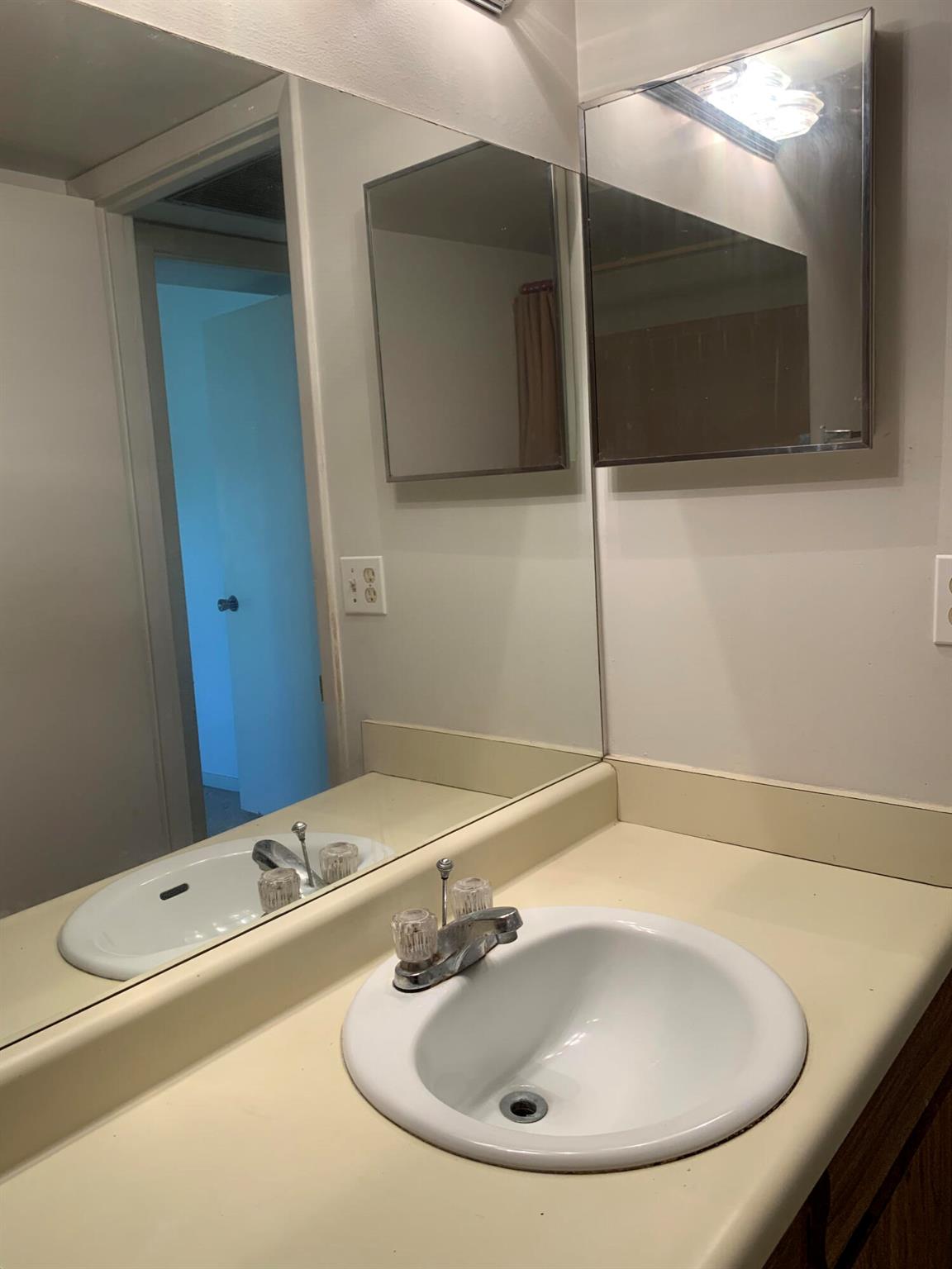 150 Pineview Road I4