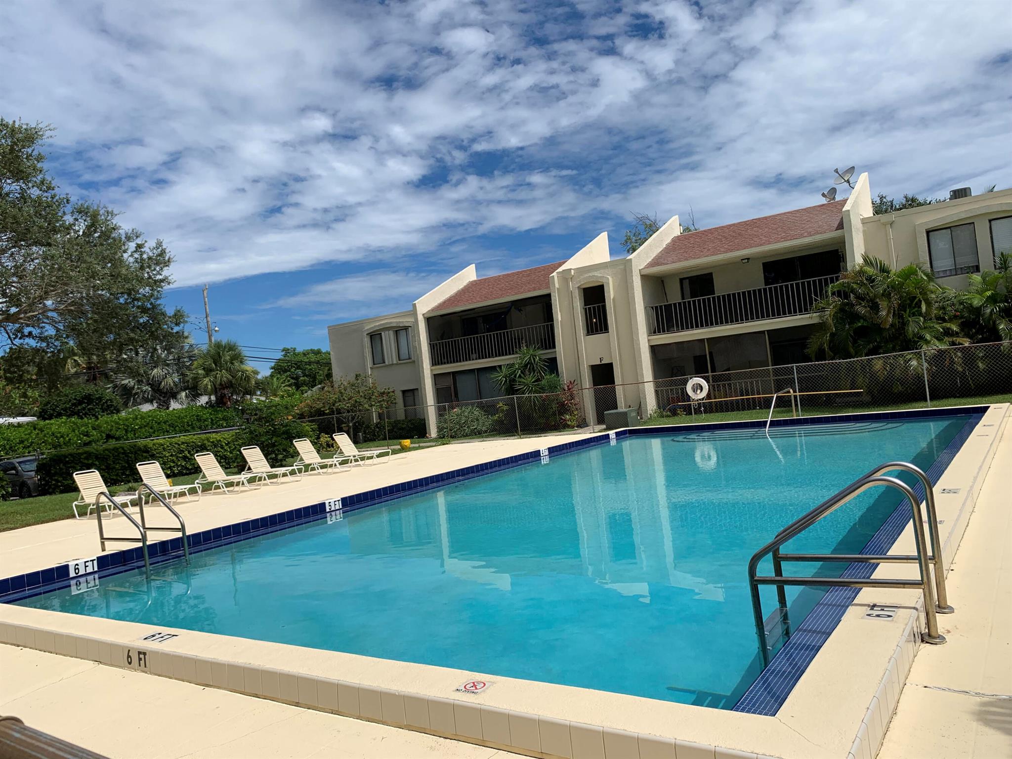 150 Pineview Road I4